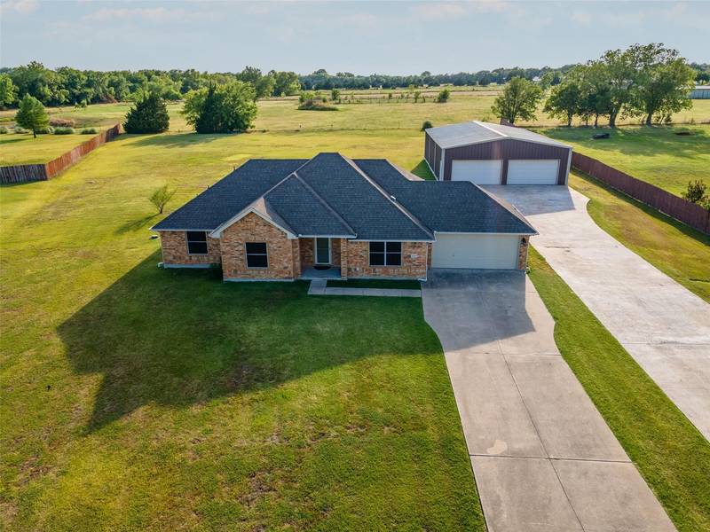 222 High Glen Circle, Royse City, TX 75189