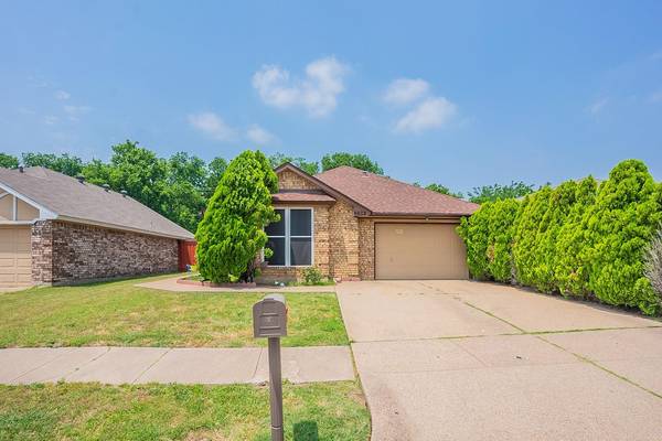 5602 Congressional Drive, Arlington, TX 76018