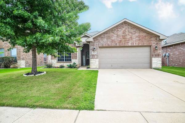 8633 Gray Shale Drive, Fort Worth, TX 76179