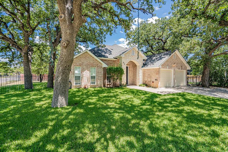 400 E 4th Street, Tolar, TX 76476