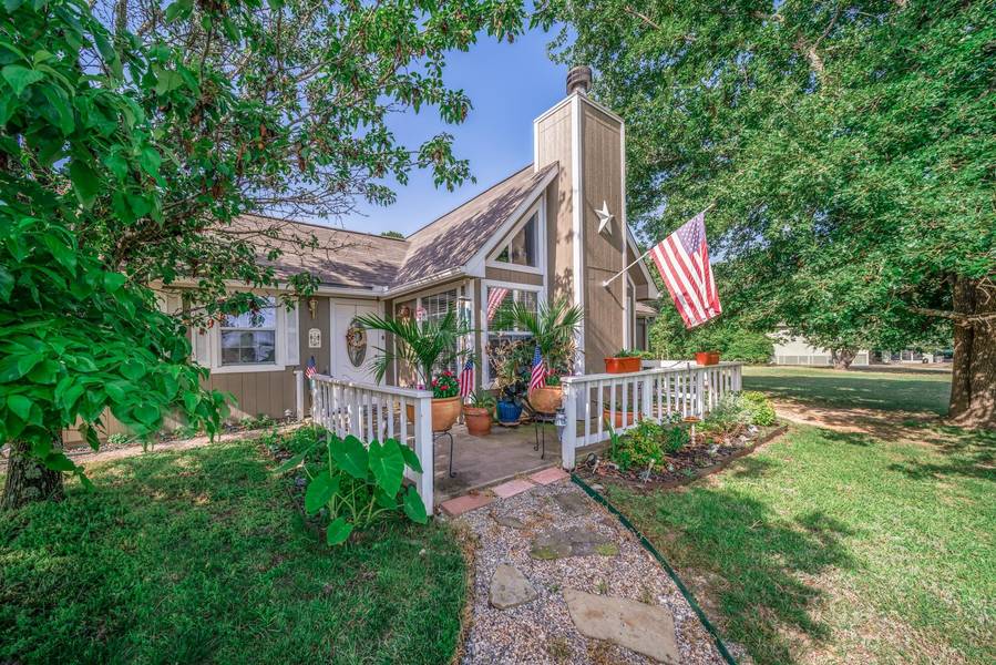 474 Cimarron Trail, Holly Lake Ranch, TX 75765