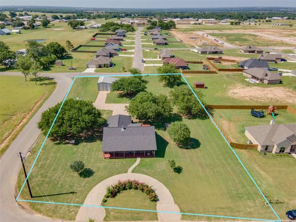 203 Olde Towne Road, Paradise, TX 76073