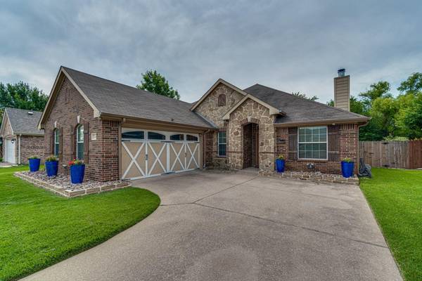 214 Ashlawn Drive, Midlothian, TX 76065