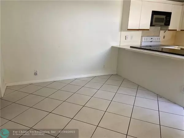 Deerfield Beach, FL 33442,2896 S Waterford Dr S  #2896