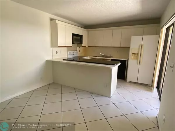 Deerfield Beach, FL 33442,2896 S Waterford Dr S  #2896