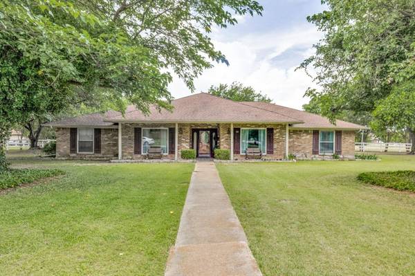 10 Estate Lane, Forney, TX 75126