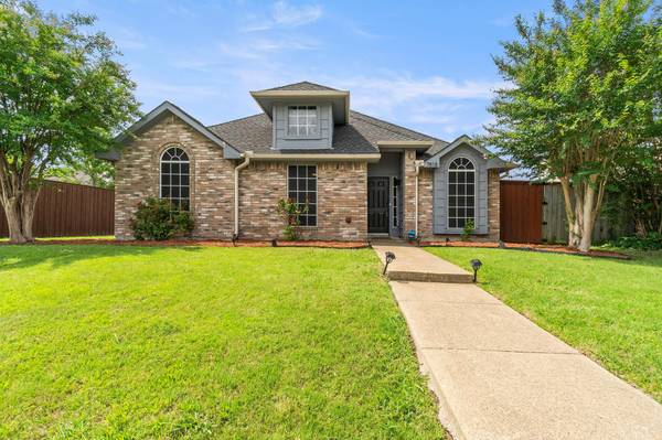 7818 Salzburg Drive, Rowlett, TX 75089