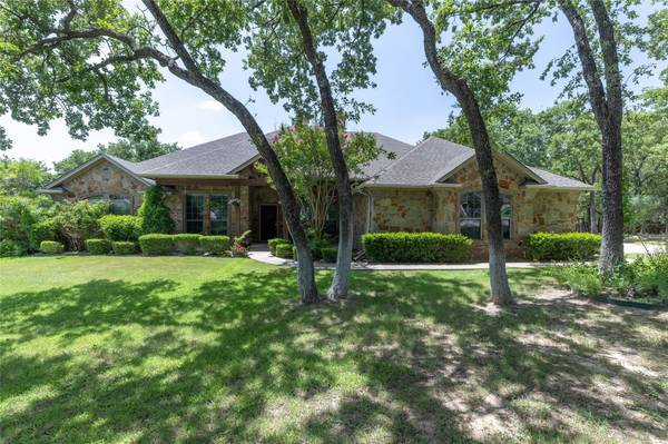 157 Overton Ridge Circle, Weatherford, TX 76088