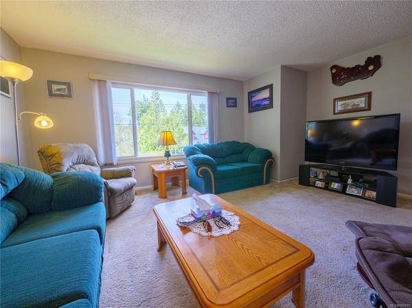 Ucluelet, BC V0R 3A0,1616 Holly Cres