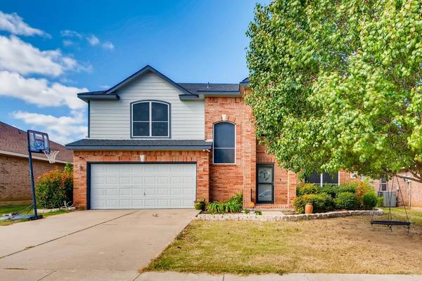 908 Cutting Horse Drive, Mansfield, TX 76063