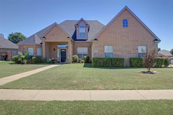 713 Hillcrest Drive, Cleburne, TX 76033