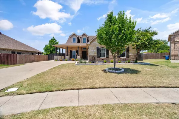 207 Oak Hollow Lane, Red Oak, TX 75154