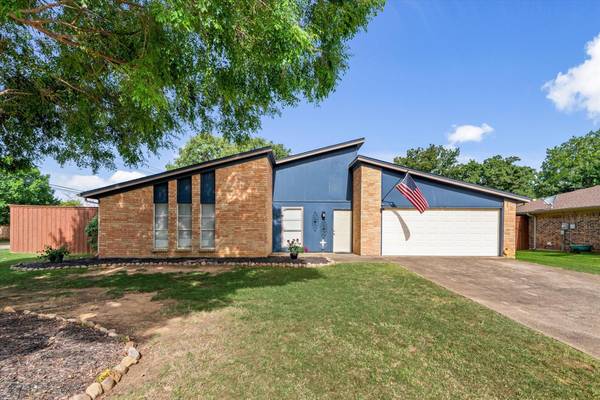 7501 Red Oak Street, North Richland Hills, TX 76182