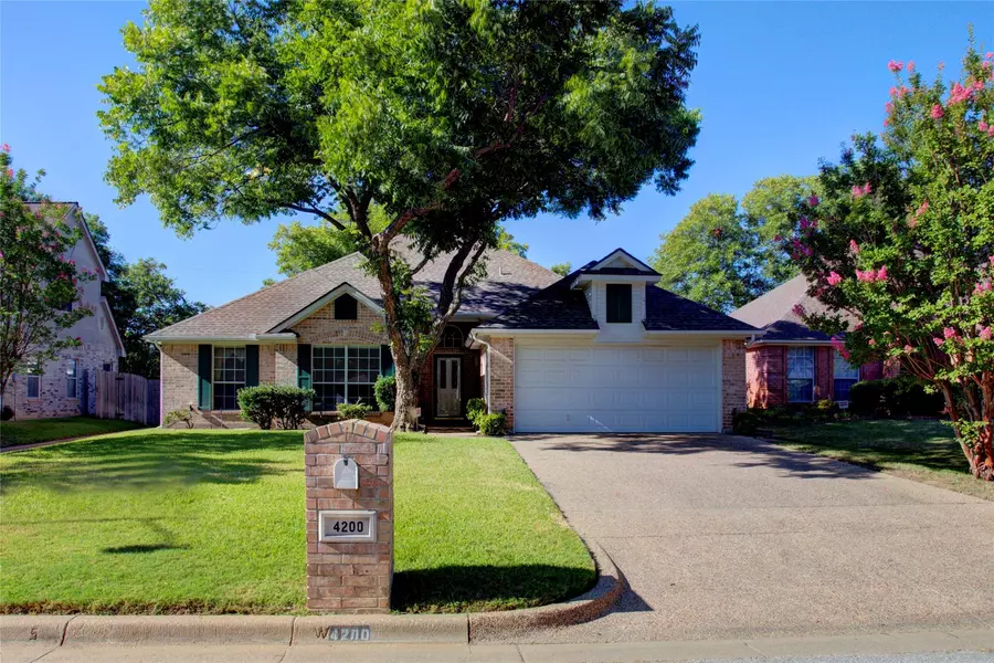 4200 Hideaway Drive, Arlington, TX 76017