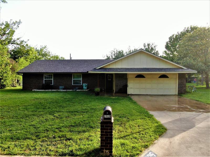 2105 7th Street, Brownwood, TX 76801