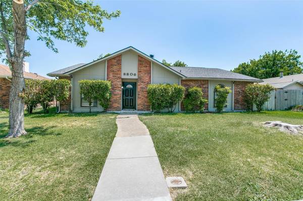 8806 Miami Drive, Rowlett, TX 75088