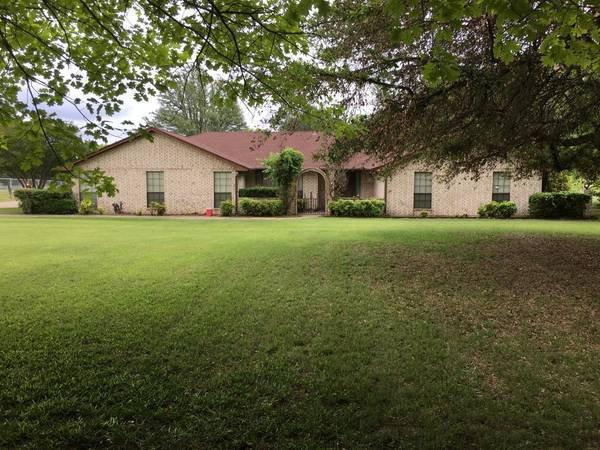 1100 N Cedar Hill Road, Cedar Hill, TX 75104