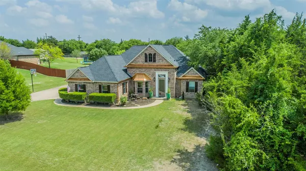 2810 John T Lane, Midlothian, TX 76065