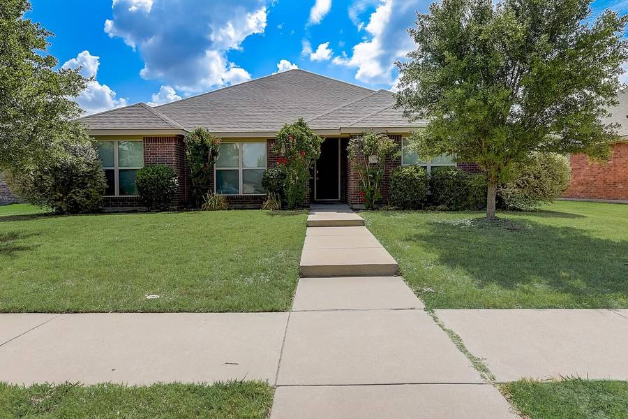 3056 Carlton Parkway, Waxahachie, TX 75165