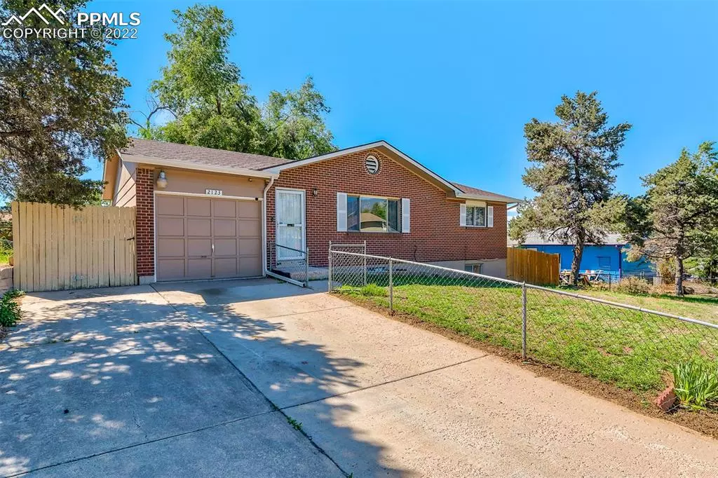 Colorado Springs, CO 80910,2123 Kodiak DR