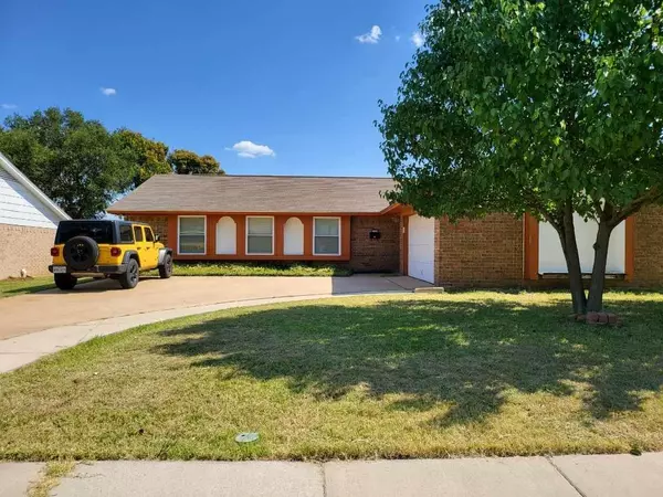 2124 Bordeaux Drive, Carrollton, TX 75007