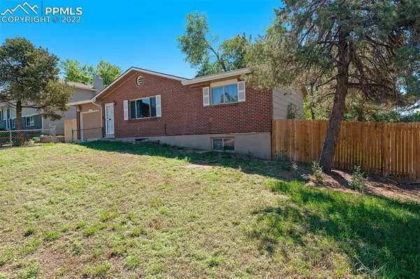 Colorado Springs, CO 80910,2123 Kodiak DR