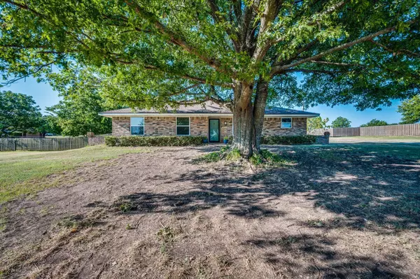 950 Pimlico Drive, Midlothian, TX 76065