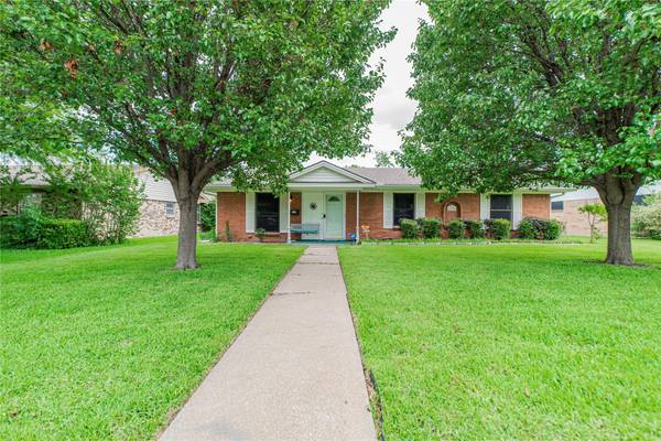 2500 Greenhill Drive, Mesquite, TX 75150