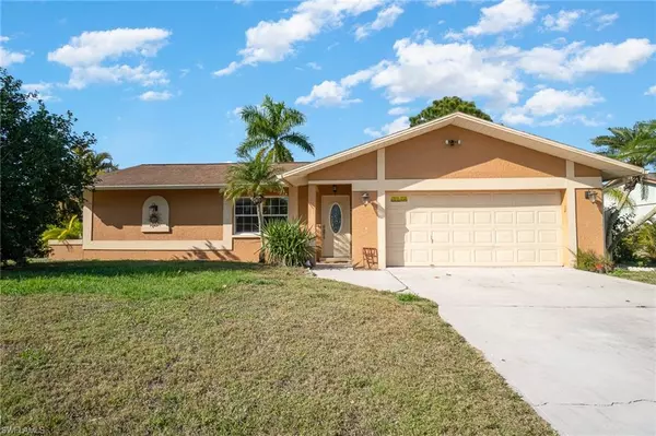 8194 Lake San Carlos CIR, Fort Myers, FL 33967