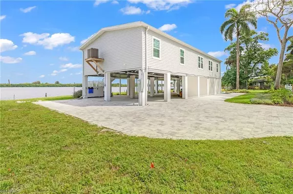 4835 Riverside DR, Fort Myers, FL 33905