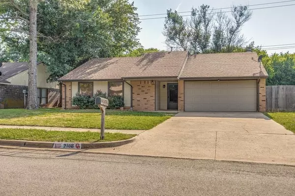 2108 Oakside Drive, Norman, OK 73071