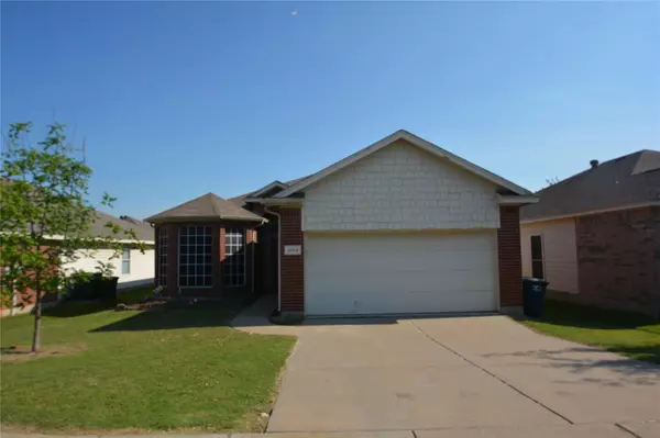 1012 Fort Apache Drive, Fort Worth, TX 76052