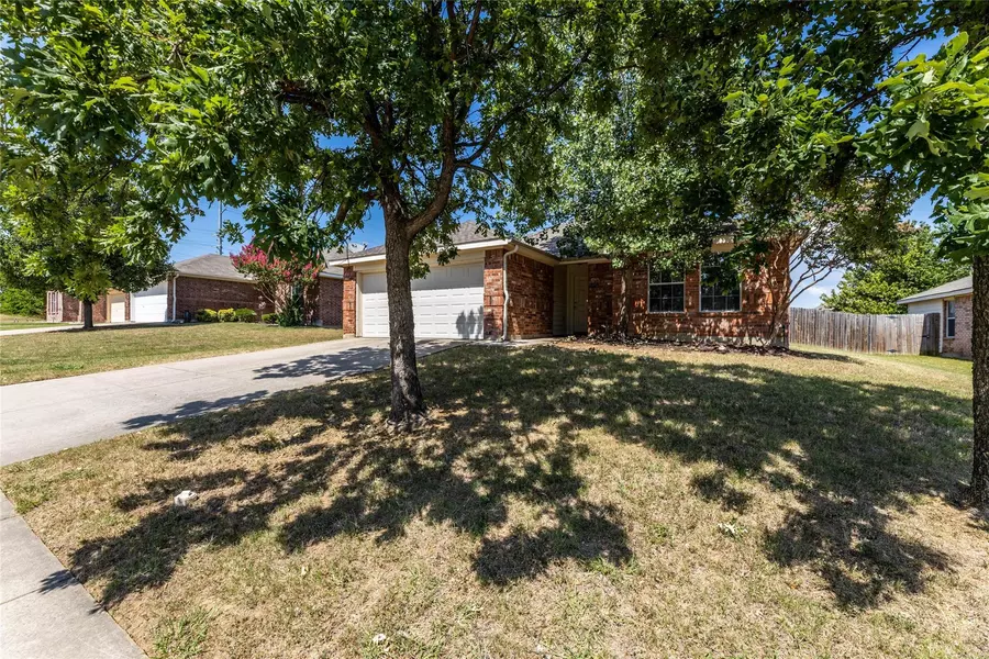 3704 Northpointe Drive, Denton, TX 76207