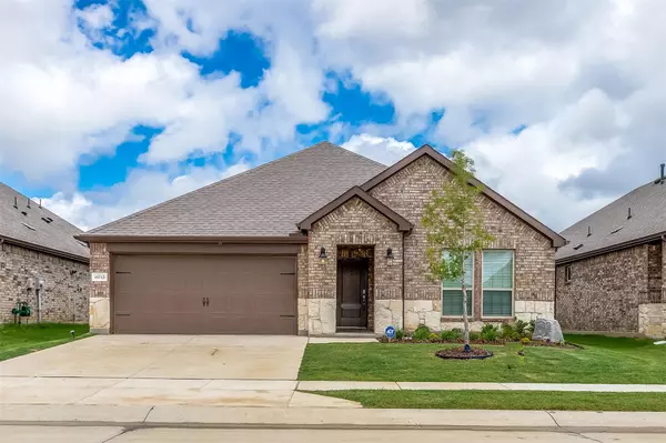 10713 Strike Street, Aubrey, TX 76227