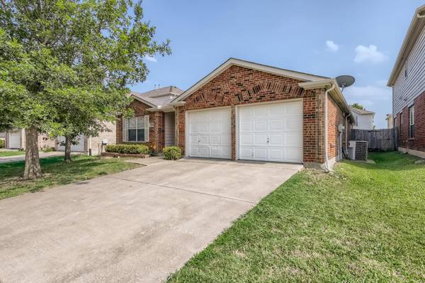 2513 Tar Heel Drive, Fort Worth, TX 76123