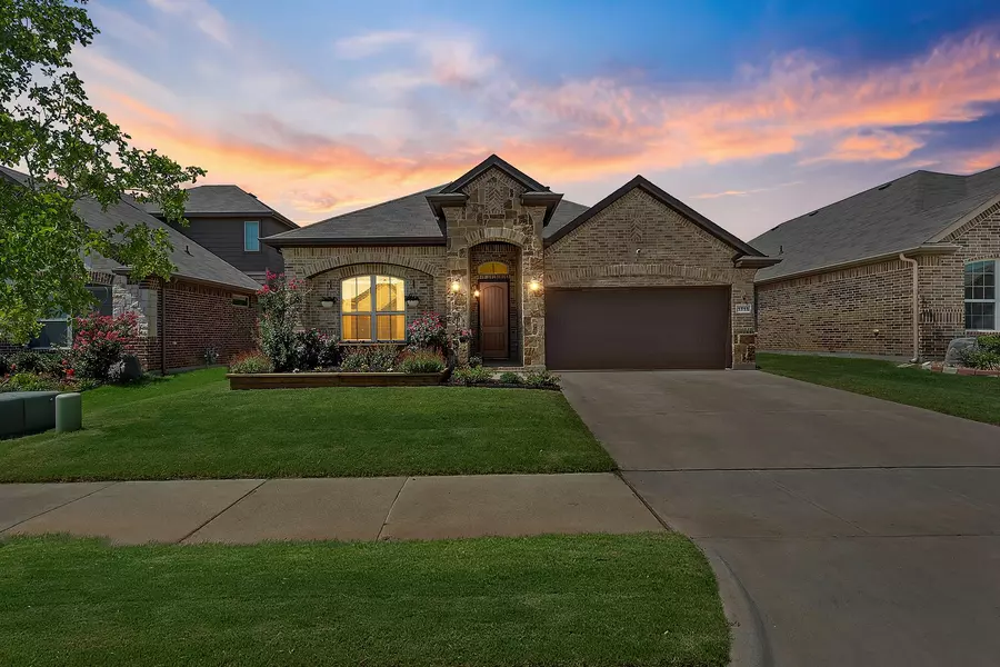 1716 Moonsail Lane, Denton, TX 76210