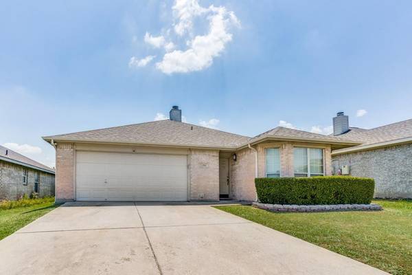 1211 Varacruz Drive, Arlington, TX 76010