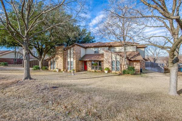 211 Stone Canyon Drive, Highland Village, TX 75077