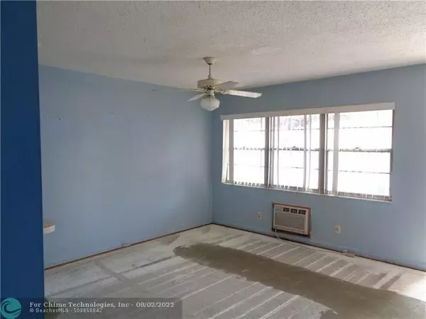 Deerfield Beach, FL 33442,74 Ventnor D  #74