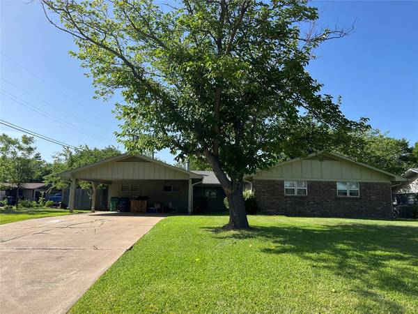 1414 Brazos Street, Graham, TX 76450