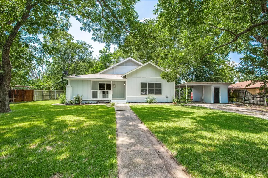 202 Grayson Street, Pottsboro, TX 75076