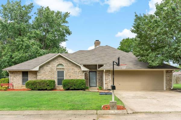 6060 Brooke Lane, Reno, TX 75462