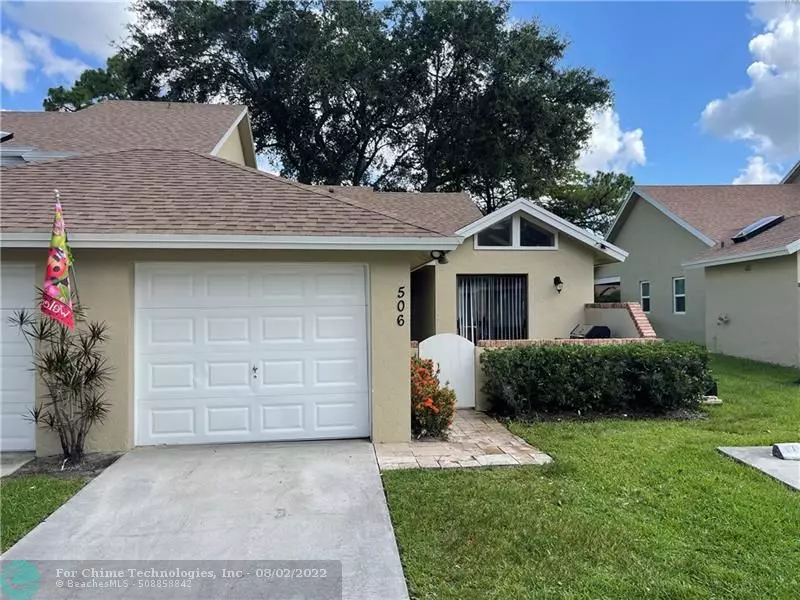 506 Maplewood Dr, Green Acres, FL 33415