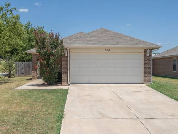 506 Glenwood Street, Gainesville, TX 76240