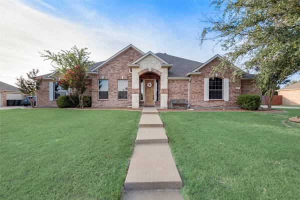 417 Panther Peak Drive, Midlothian, TX 76065