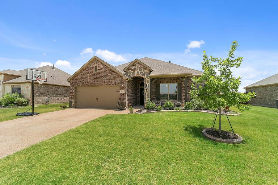 4006 Falcon Drive, Melissa, TX 75454