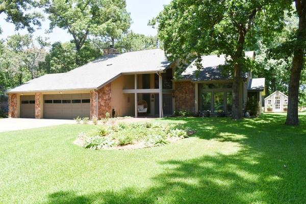 605 Private Road 5881,  Yantis,  TX 75497