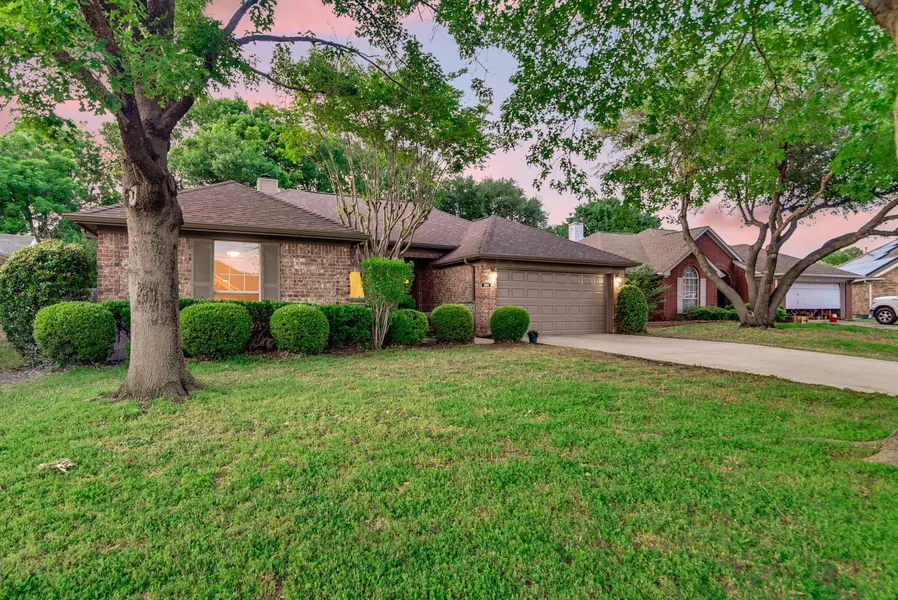 321 Park Forest Court, Hurst, TX 76053