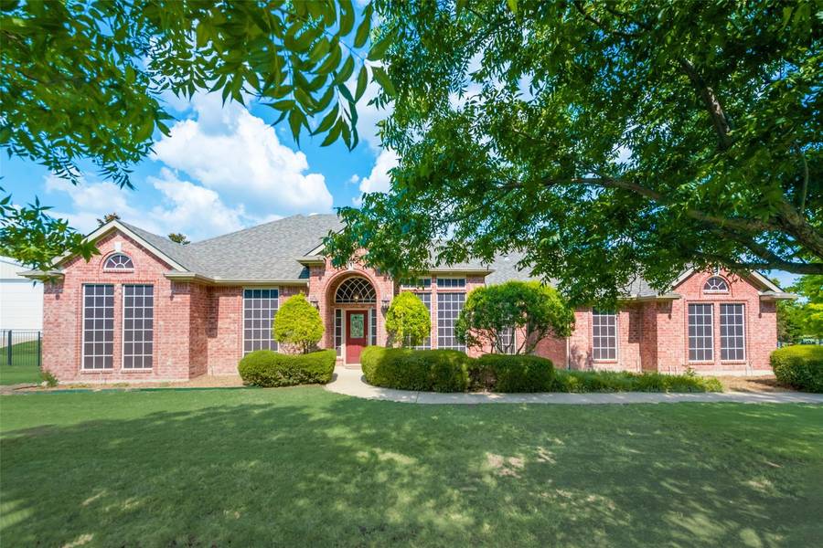 785 Lakeridge Drive, Lavon, TX 75166