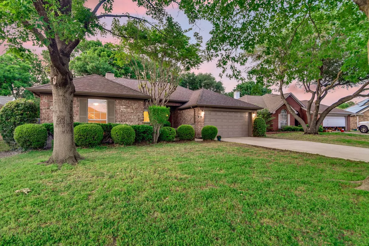 Hurst, TX 76053,321 Park Forest Court